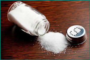 Уменьшить количество соли в ежедневном рационе питания