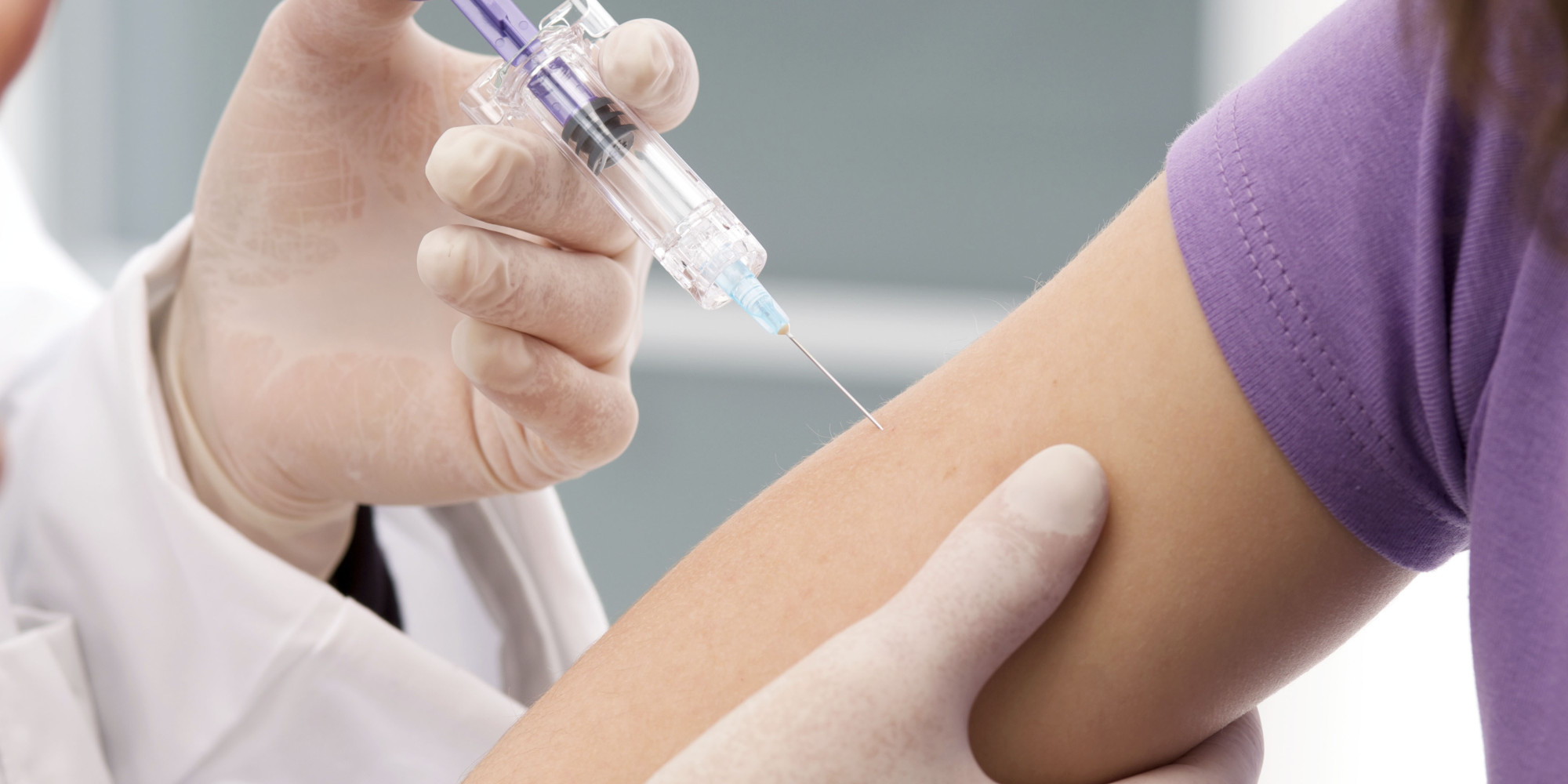 Надо ли делать прививку от папилломы