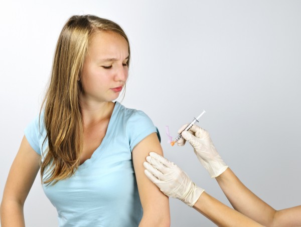 Прививка АКДС: стоит ли ее делать?