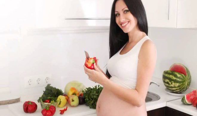 Женщина счастлива при беременности